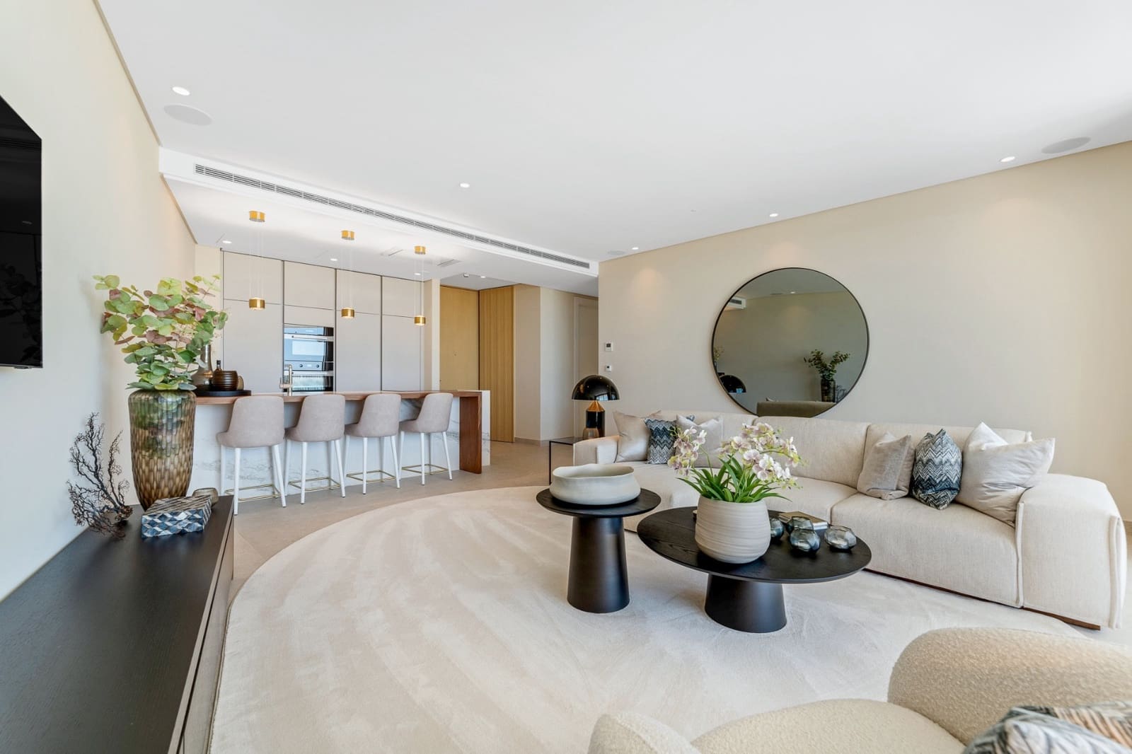 2 bedroom Apartment for sale in Benahavis with pool garage - € 1,695,000 (Ref: 9494787)