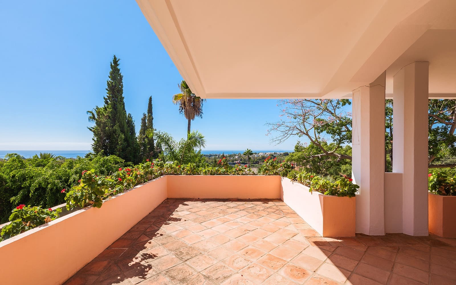 20 slaapkamer Villa te koop in Marbella met zwembad garage - € 19.995.000 (Ref: 9494789)