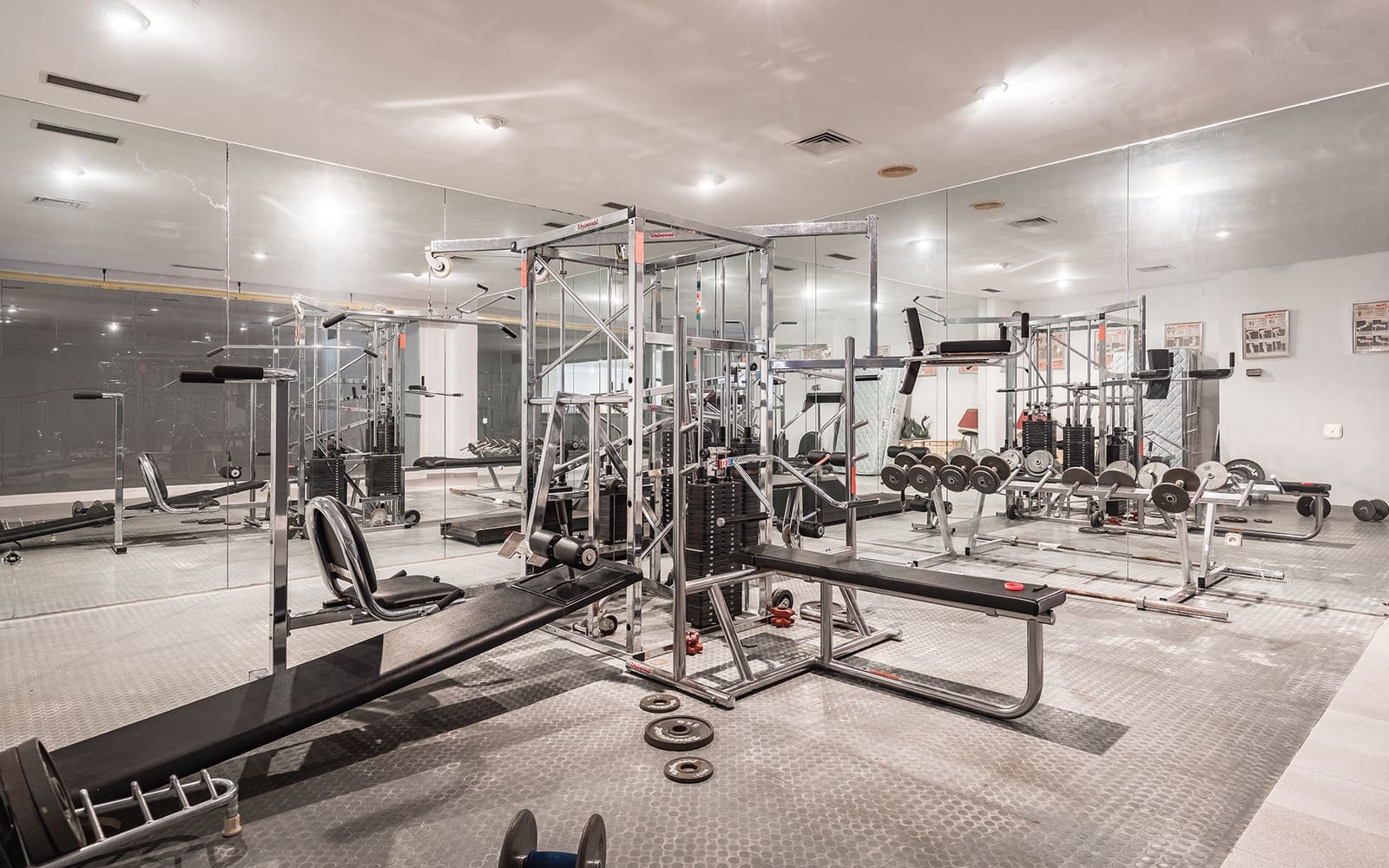 20 slaapkamer Villa te koop in Marbella met zwembad garage - € 19.995.000 (Ref: 9494789)