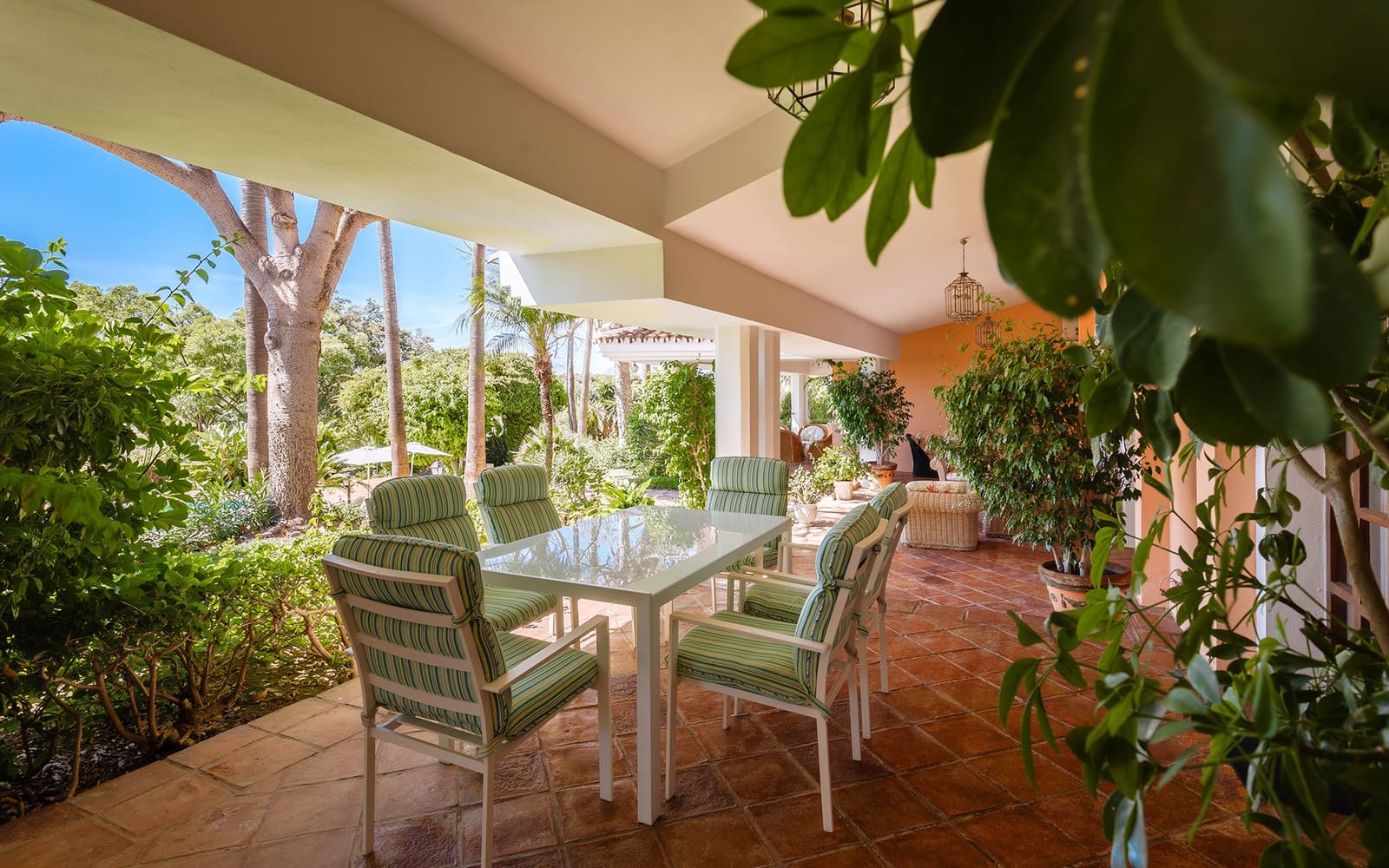 20 bedroom Villa for sale in Marbella with pool garage - € 19,995,000 (Ref: 9494789)