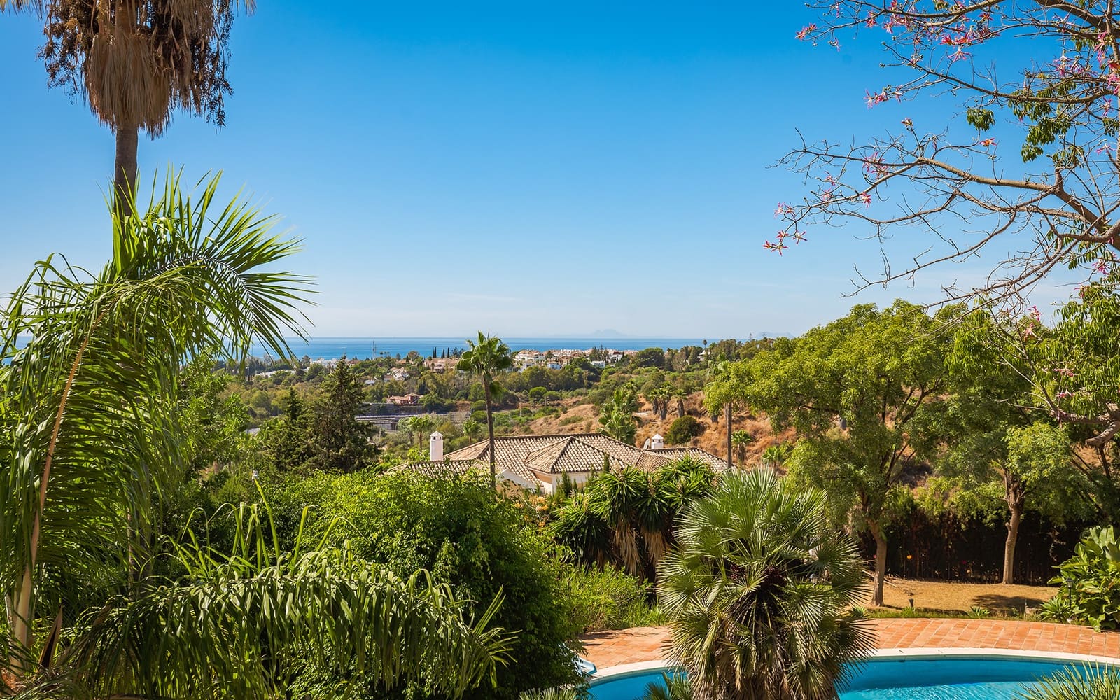 20 bedroom Villa for sale in Marbella with pool garage - € 19,995,000 (Ref: 9494789)