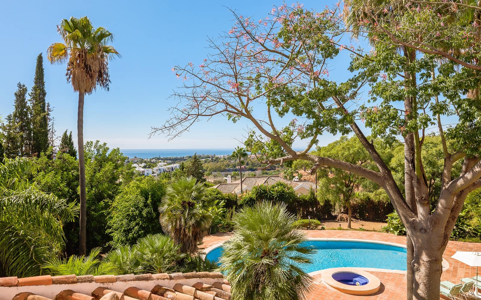 20 bedroom Villa for sale in Marbella with pool garage - € 19,995,000 (Ref: 9494789)