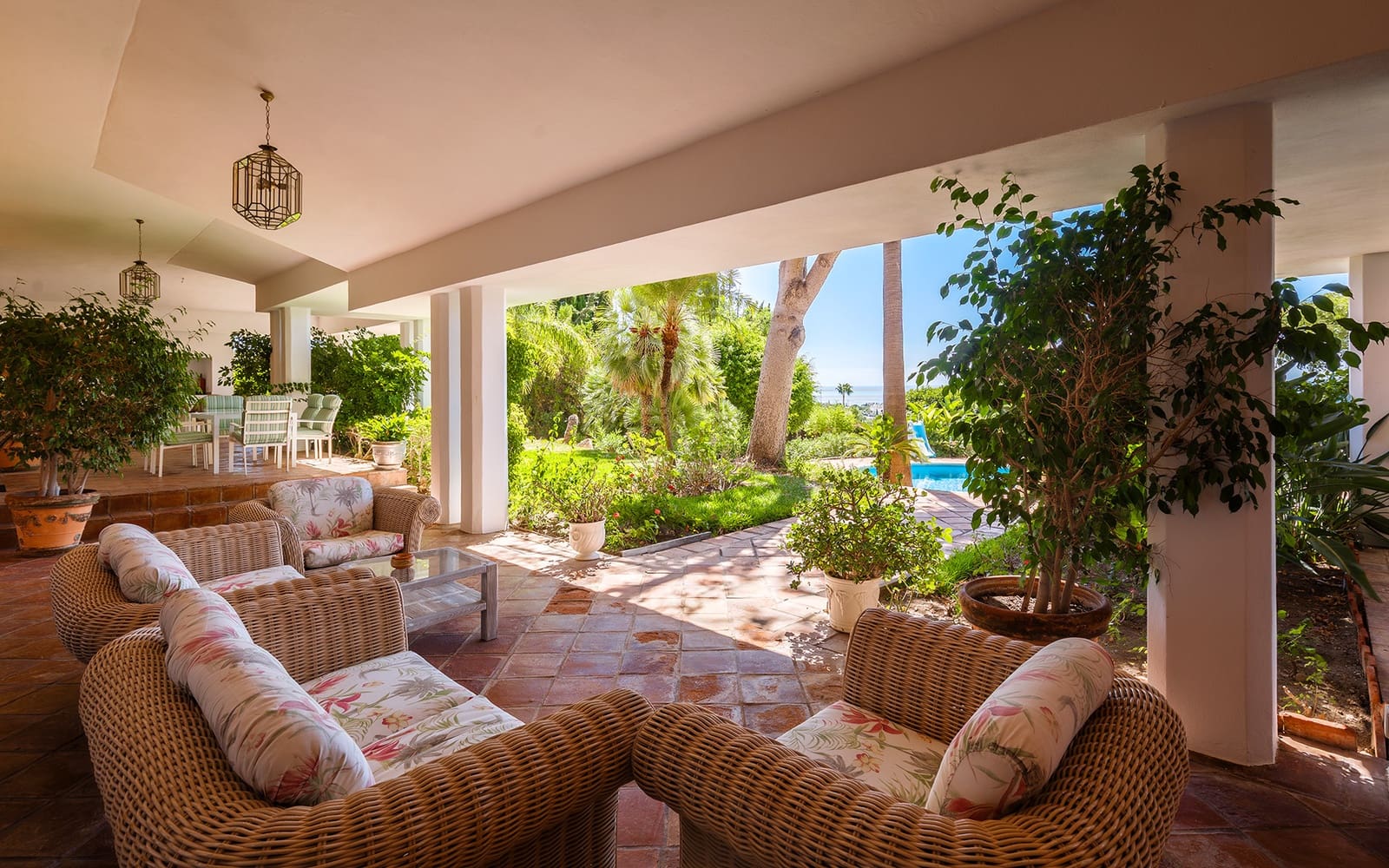 20 bedroom Villa for sale in Marbella with pool garage - € 19,995,000 (Ref: 9494789)