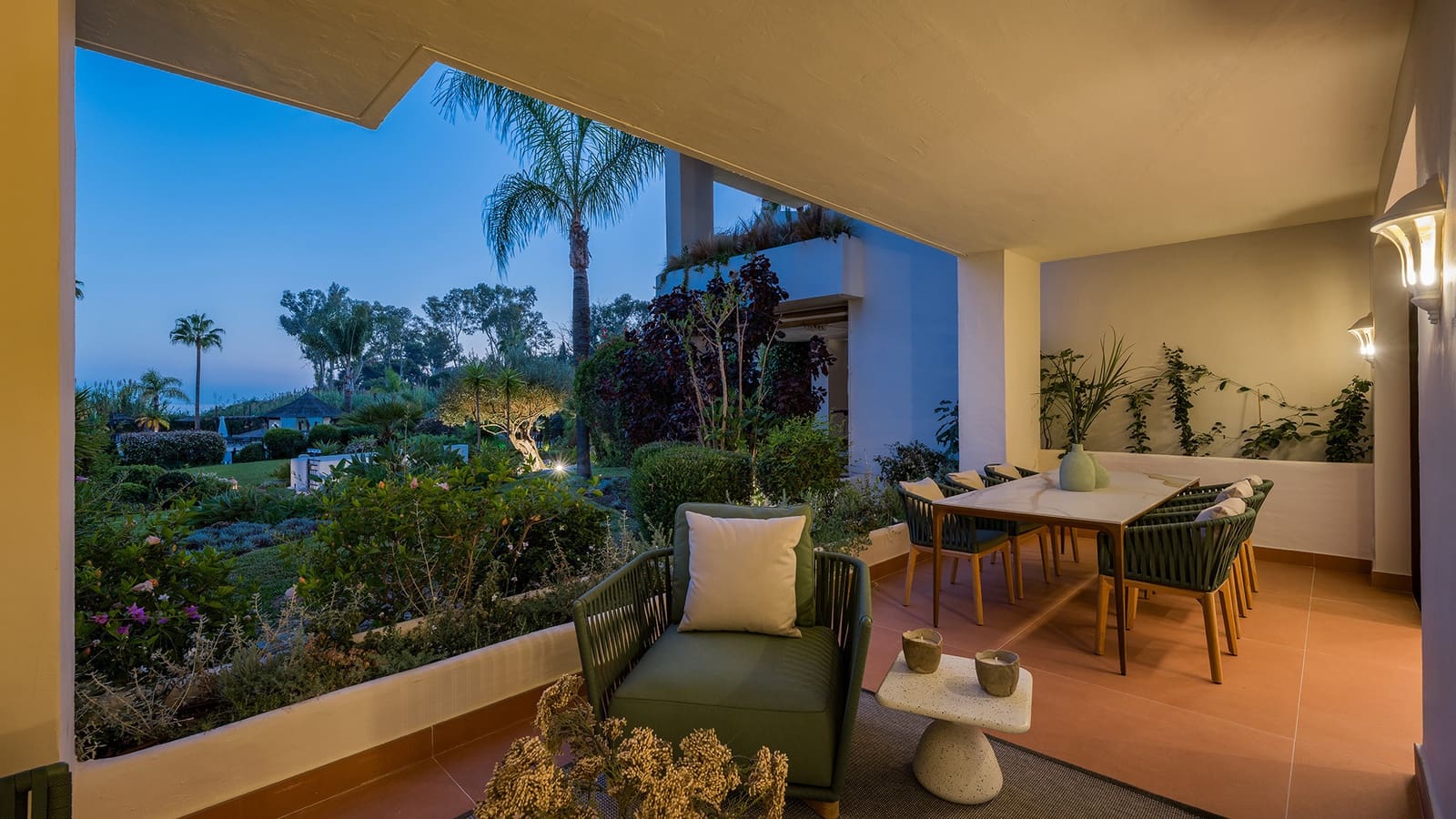 3 slaapkamer Appartement te koop in Estepona met zwembad garage - € 1.995.000 (Ref: 9494795)