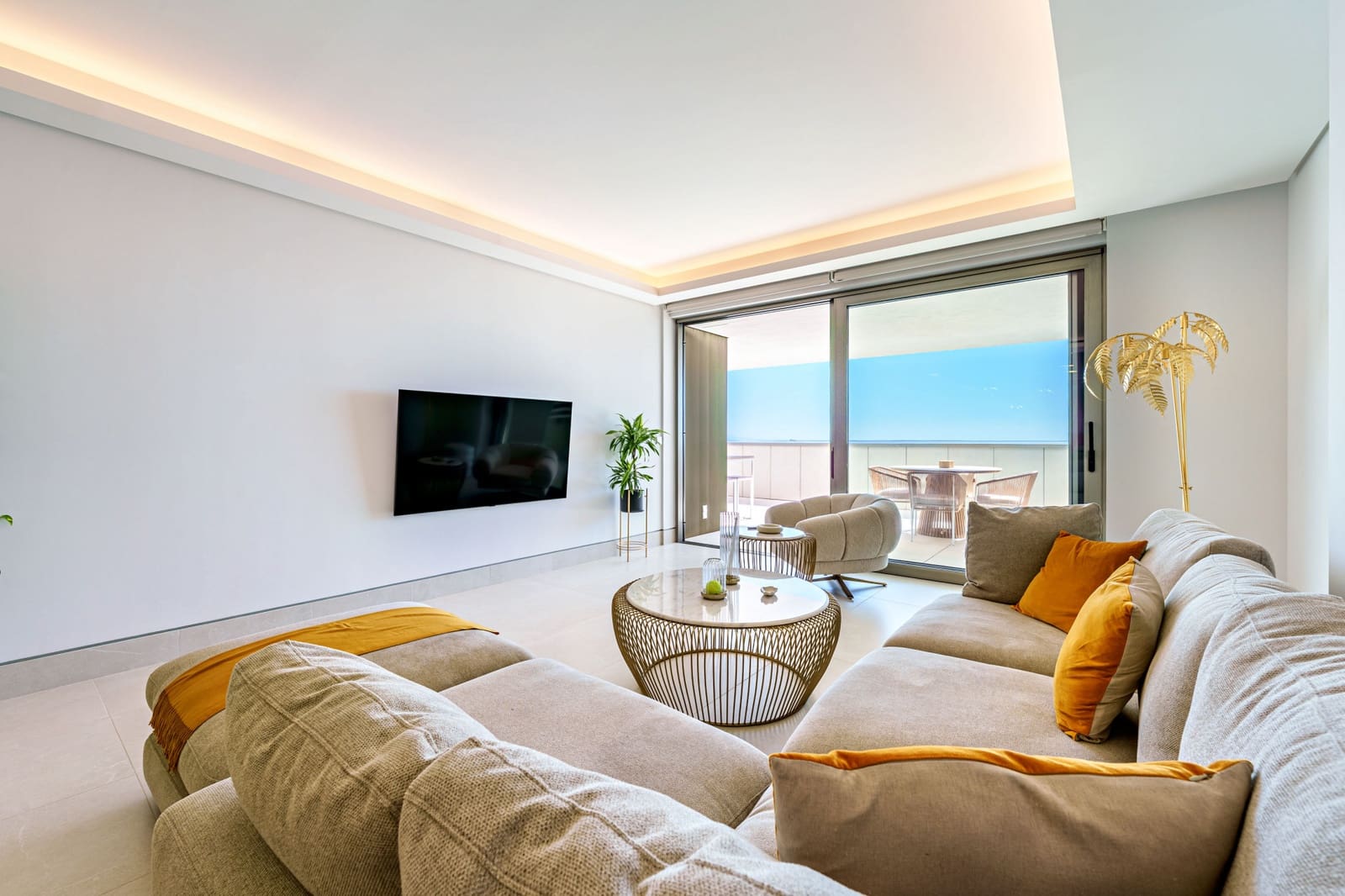2 soveværelse Lejlighed til salg i Malaga by med swimmingpool garage - € 1.495.000 (Ref: 9494802)