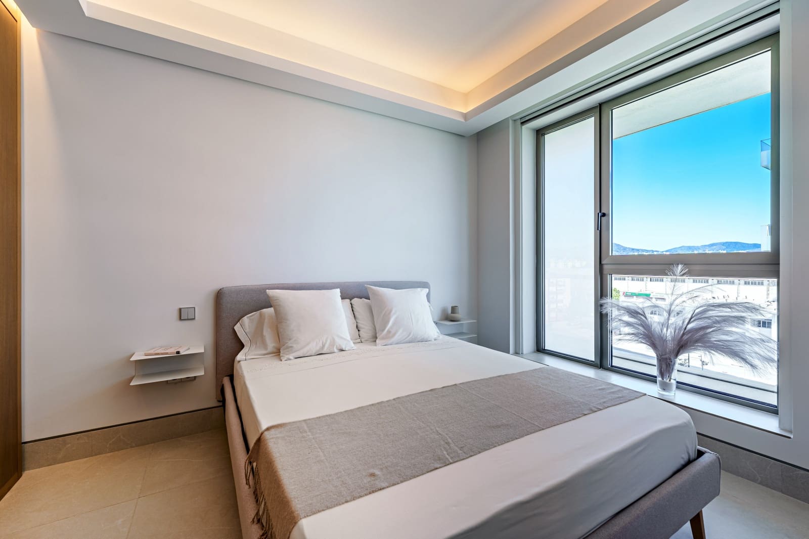 2 soveværelse Lejlighed til salg i Malaga by med swimmingpool garage - € 1.495.000 (Ref: 9494802)