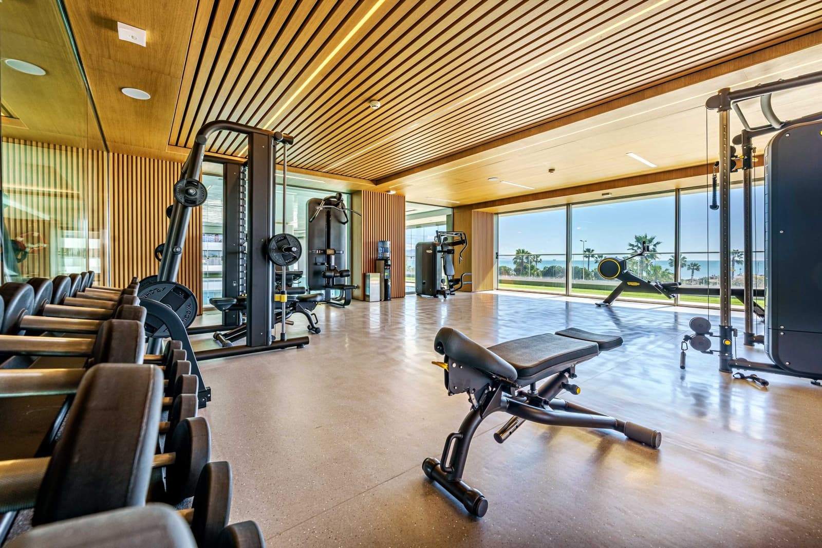 2 soveværelse Lejlighed til salg i Malaga by med swimmingpool garage - € 1.495.000 (Ref: 9494802)