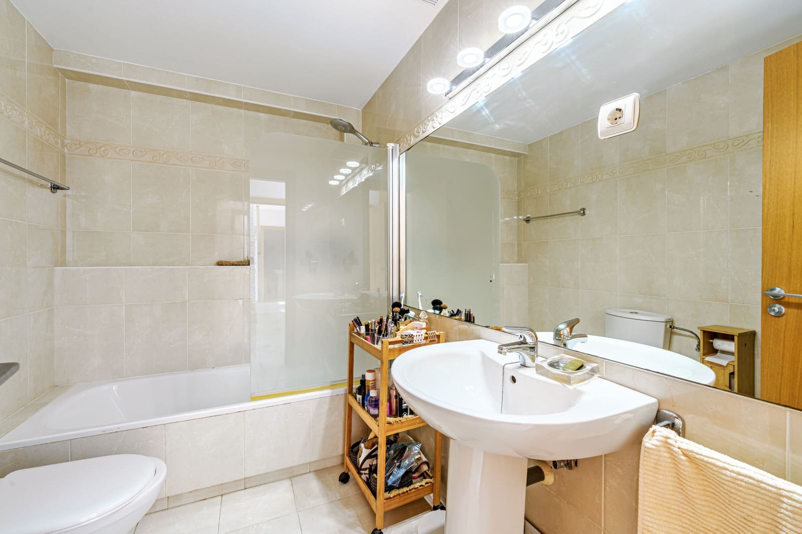 4 soverom Kjedet enebolig til salgs i Benalmadena med svømmebasseng garasje - € 695 000 (Ref: 9494805)