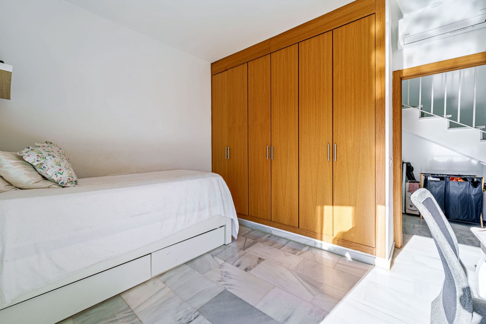 4 soverom Kjedet enebolig til salgs i Benalmadena med svømmebasseng garasje - € 695 000 (Ref: 9494805)