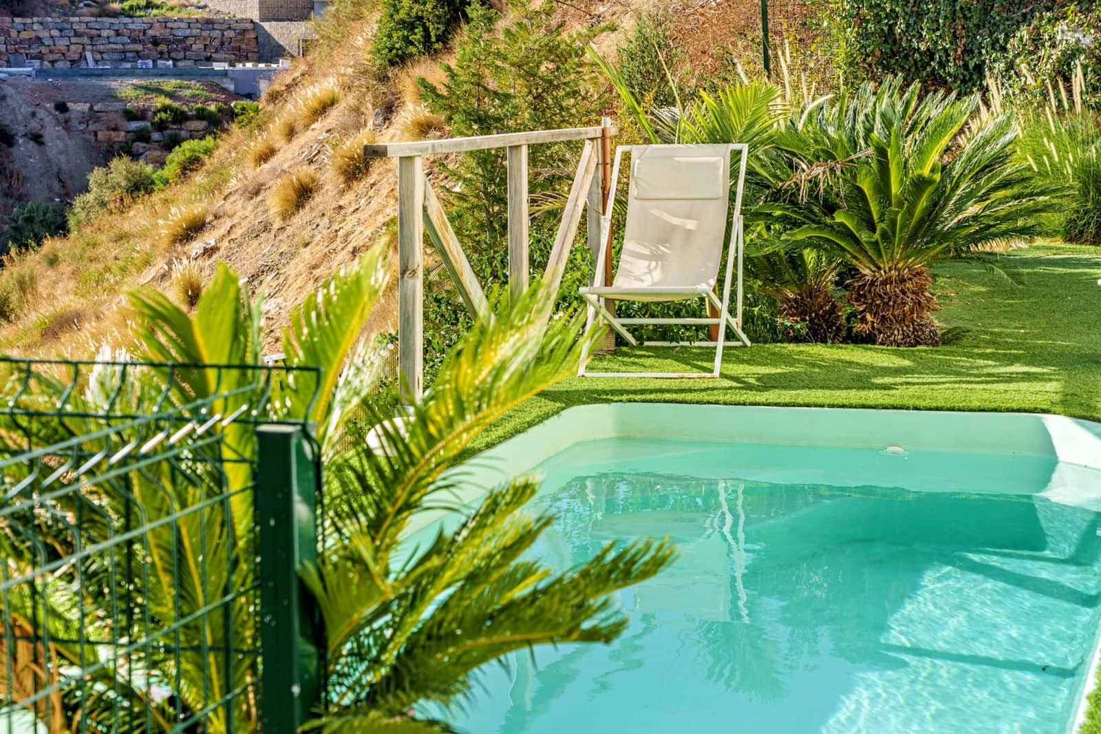 4 soverom Kjedet enebolig til salgs i Benalmadena med svømmebasseng garasje - € 695 000 (Ref: 9494805)