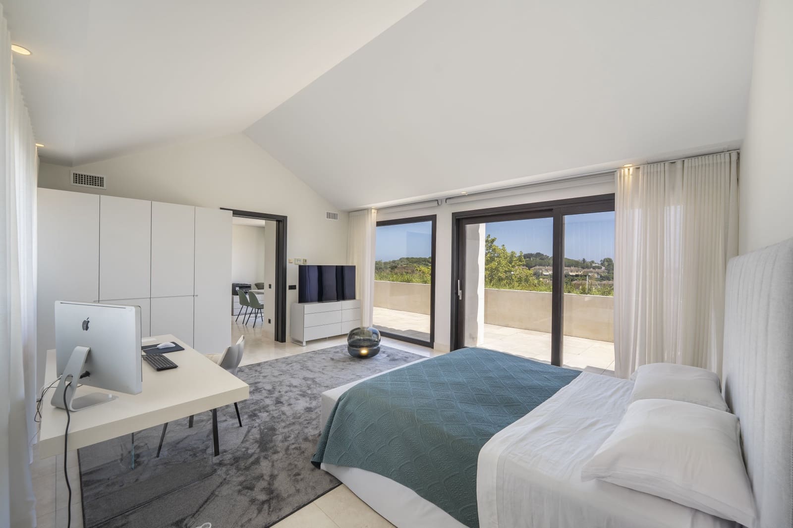 4 slaapkamer Villa te koop in Sotogrande met zwembad garage - € 3.500.000 (Ref: 9494806)