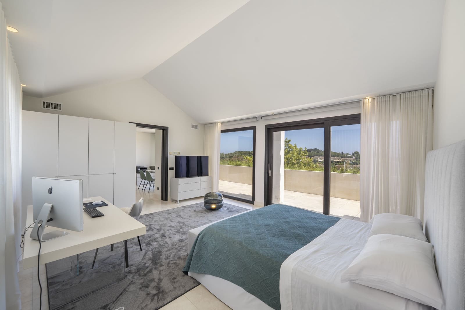 4 soverom Villa til salgs i Sotogrande med svømmebasseng garasje - € 3 500 000 (Ref: 9494806)