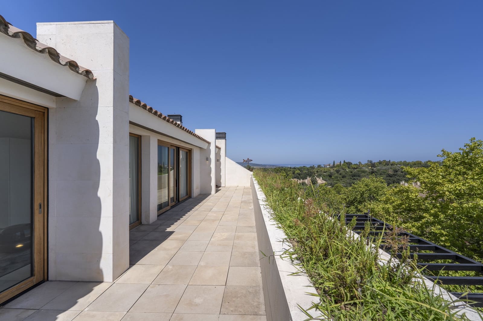 4 soverom Villa til salgs i Sotogrande med svømmebasseng garasje - € 3 500 000 (Ref: 9494806)