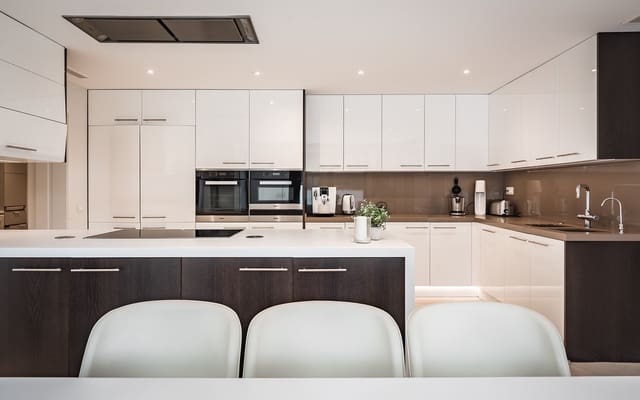 8 sypialnia Willa na sprzedaż w El Madroñal, Benahavís z basenem garażem - 4 450 000 € (Ref: 9494807)