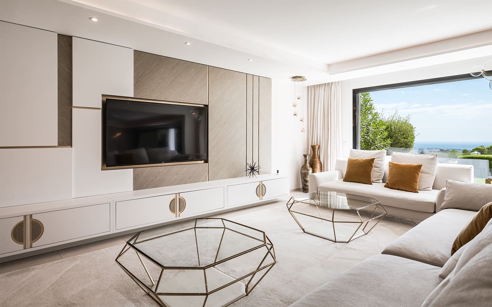 8 bedroom Villa for sale in El Madronal with pool garage - € 4,450,000 (Ref: 9494807)