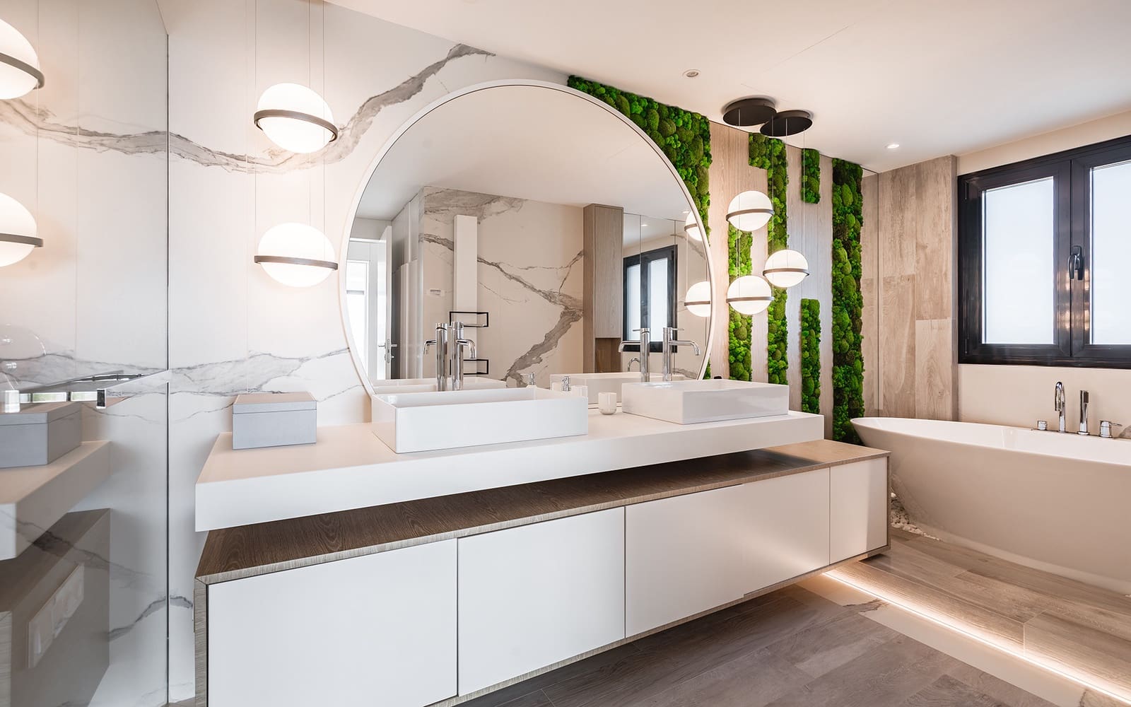 8 bedroom Villa for sale in El Madronal with pool garage - € 4,450,000 (Ref: 9494807)