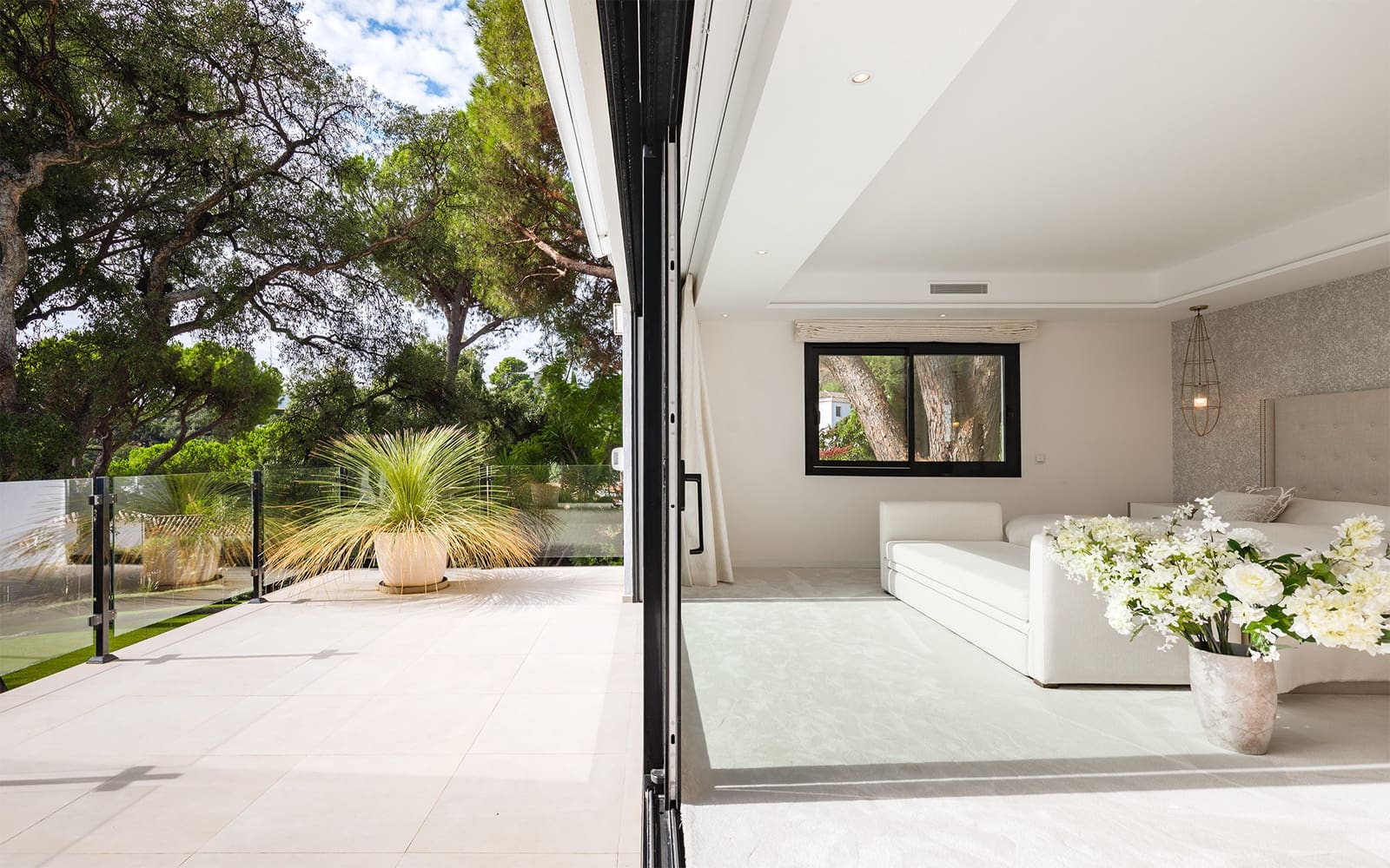 8 bedroom Villa for sale in El Madronal with pool garage - € 4,450,000 (Ref: 9494807)