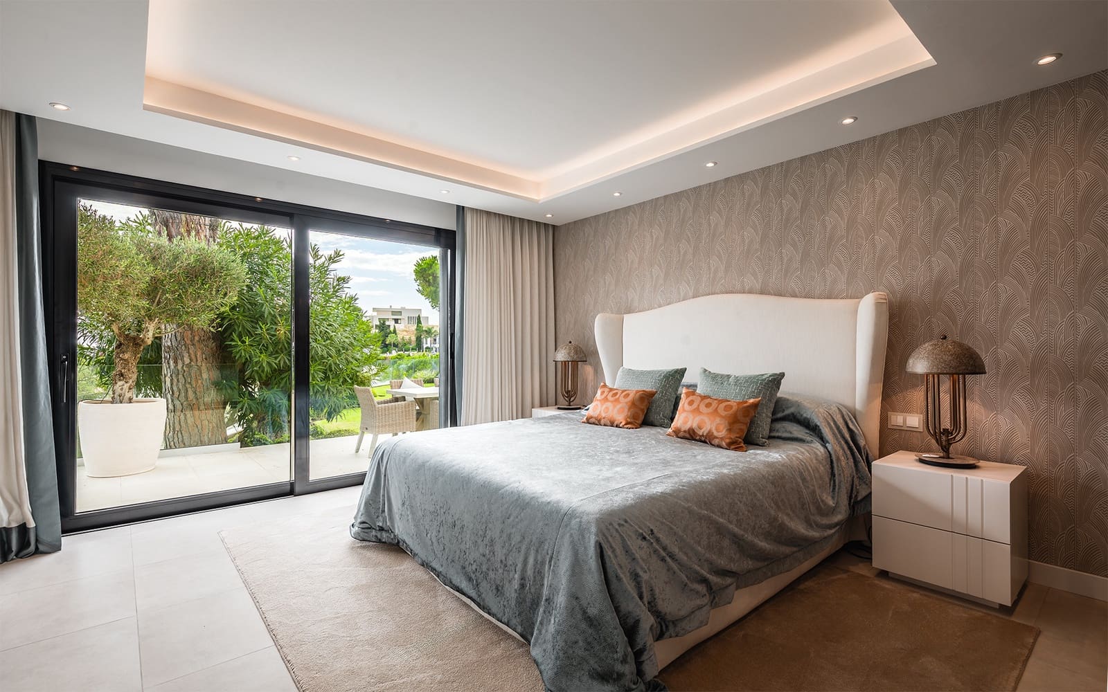 8 bedroom Villa for sale in El Madronal with pool garage - € 4,450,000 (Ref: 9494807)