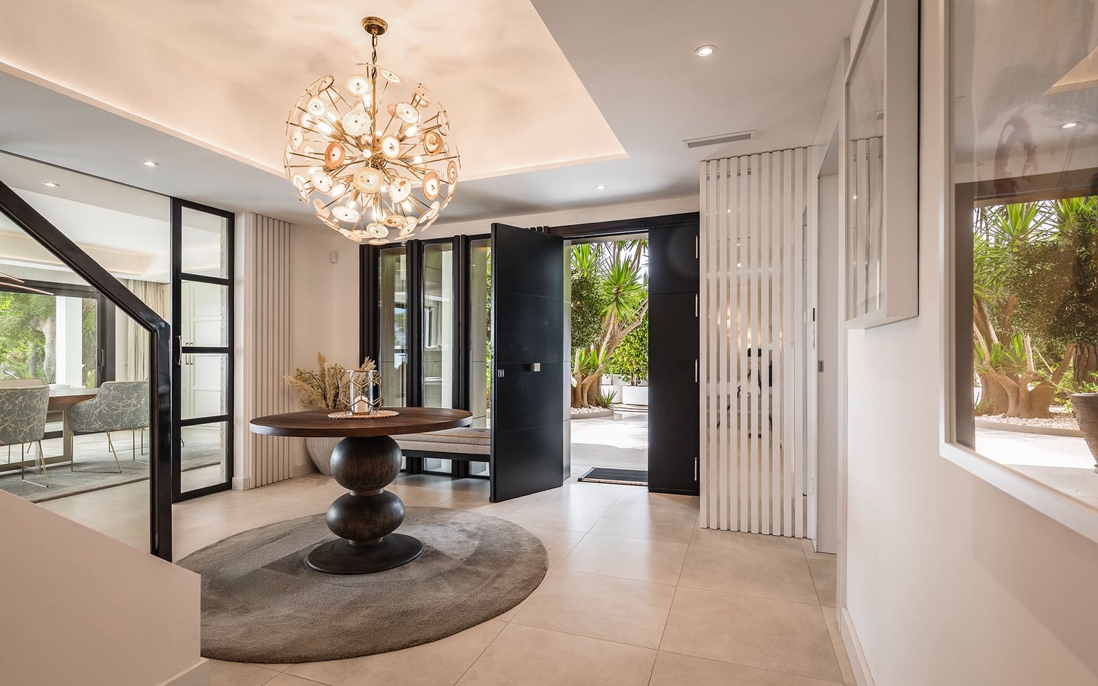 8 bedroom Villa for sale in El Madronal with pool garage - € 4,450,000 (Ref: 9494807)