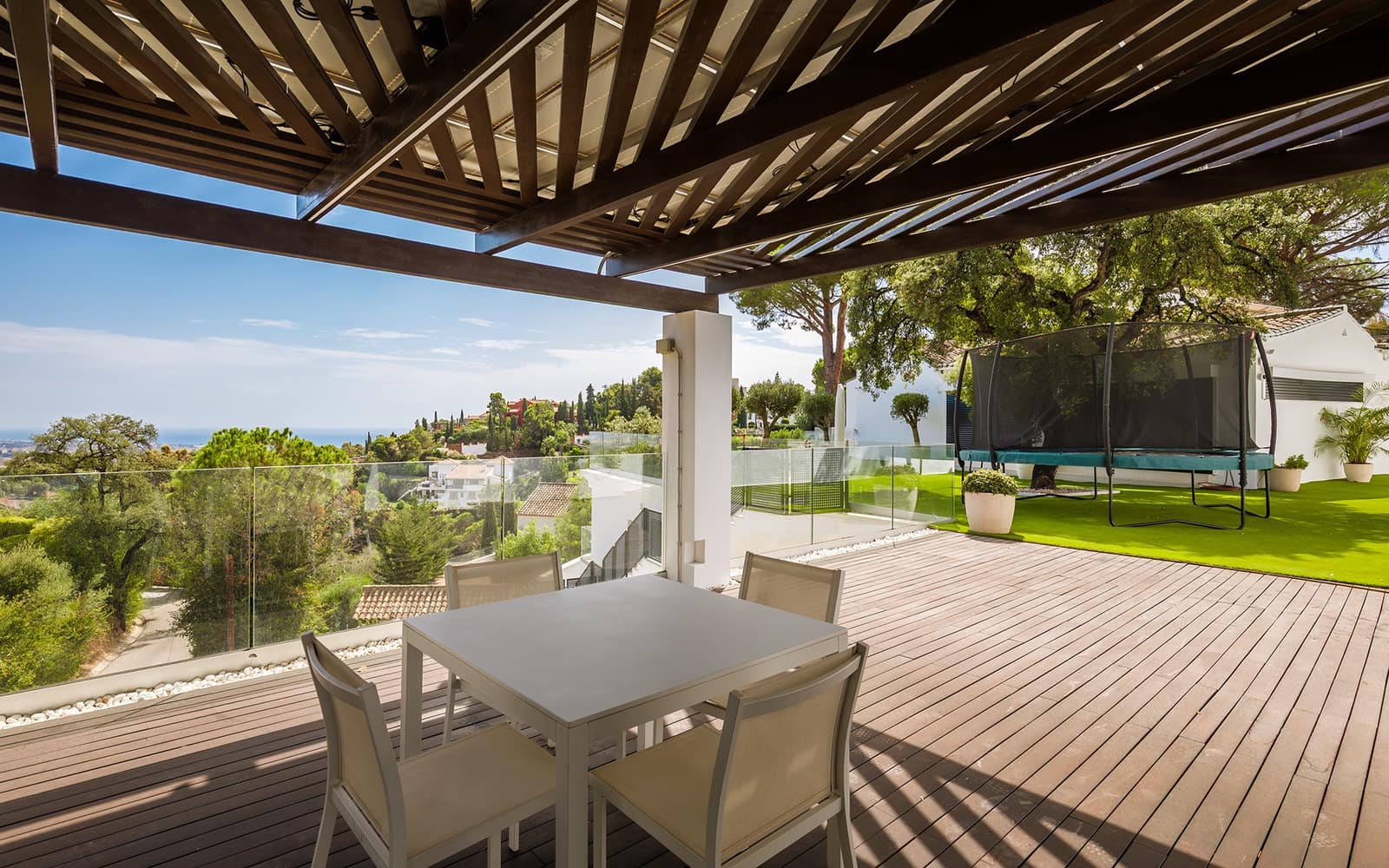 8 bedroom Villa for sale in El Madronal with pool garage - € 4,450,000 (Ref: 9494807)