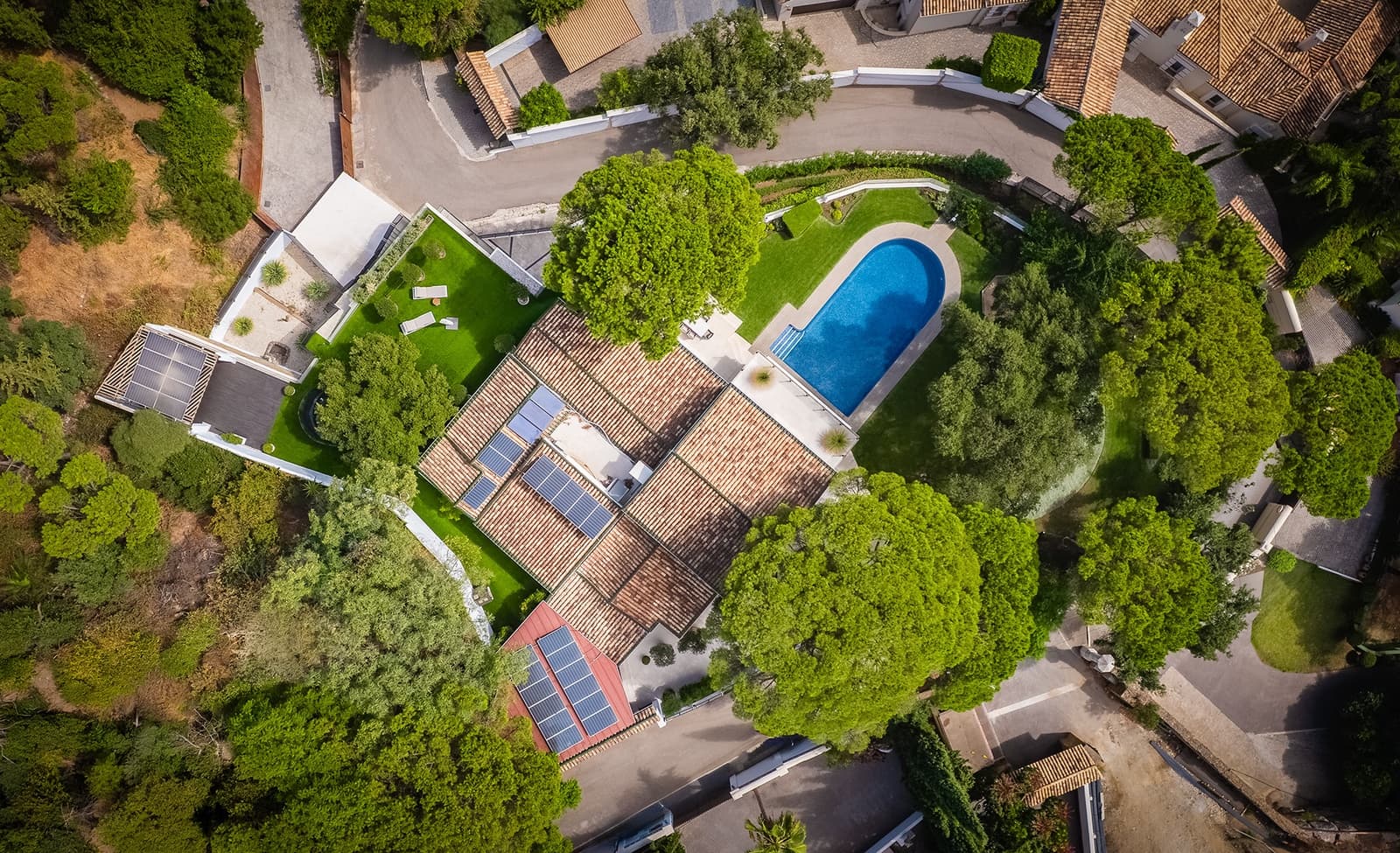 8 bedroom Villa for sale in El Madronal with pool garage - € 4,450,000 (Ref: 9494807)