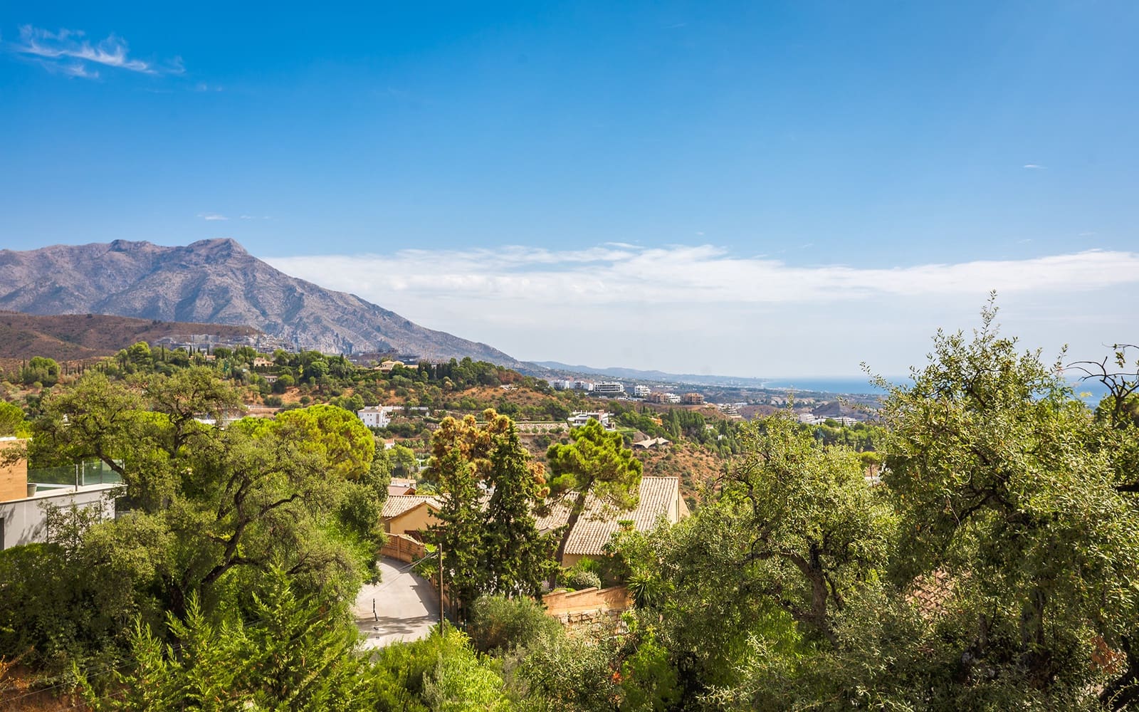 8 bedroom Villa for sale in El Madronal with pool garage - € 4,450,000 (Ref: 9494807)