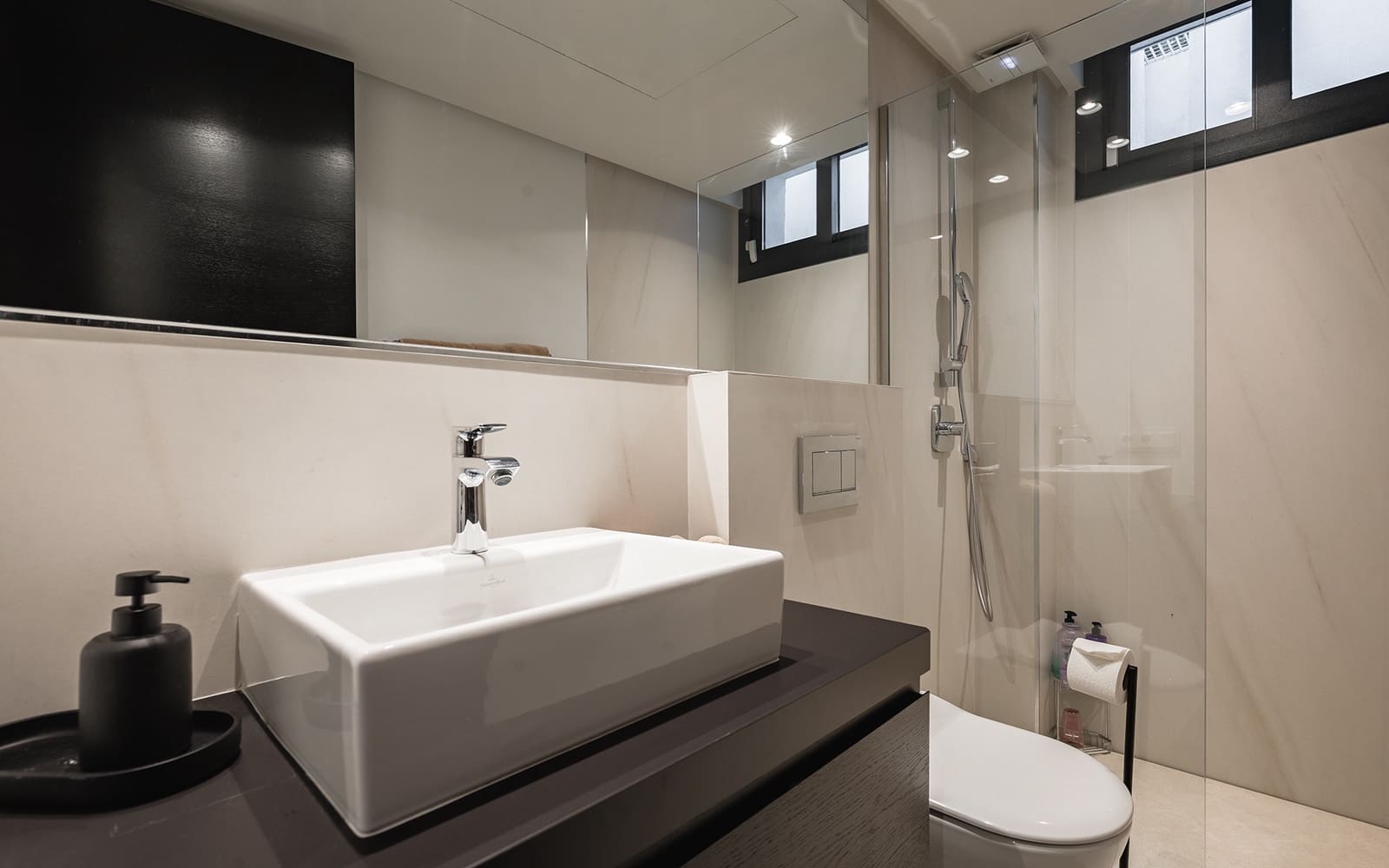 7 bedroom Villa for sale in Marbella with pool garage - € 4,200,000 (Ref: 9494809)