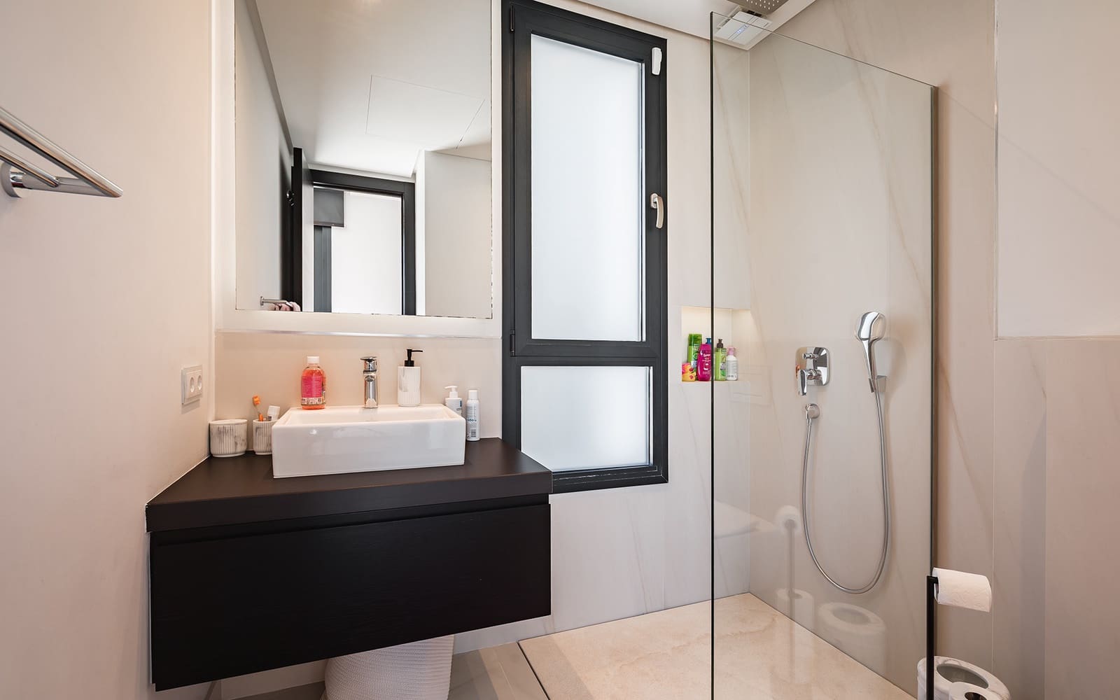 7 sypialnia Willa na sprzedaż w Marbella z basenem garażem - 4 200 000 € (Ref: 9494809)