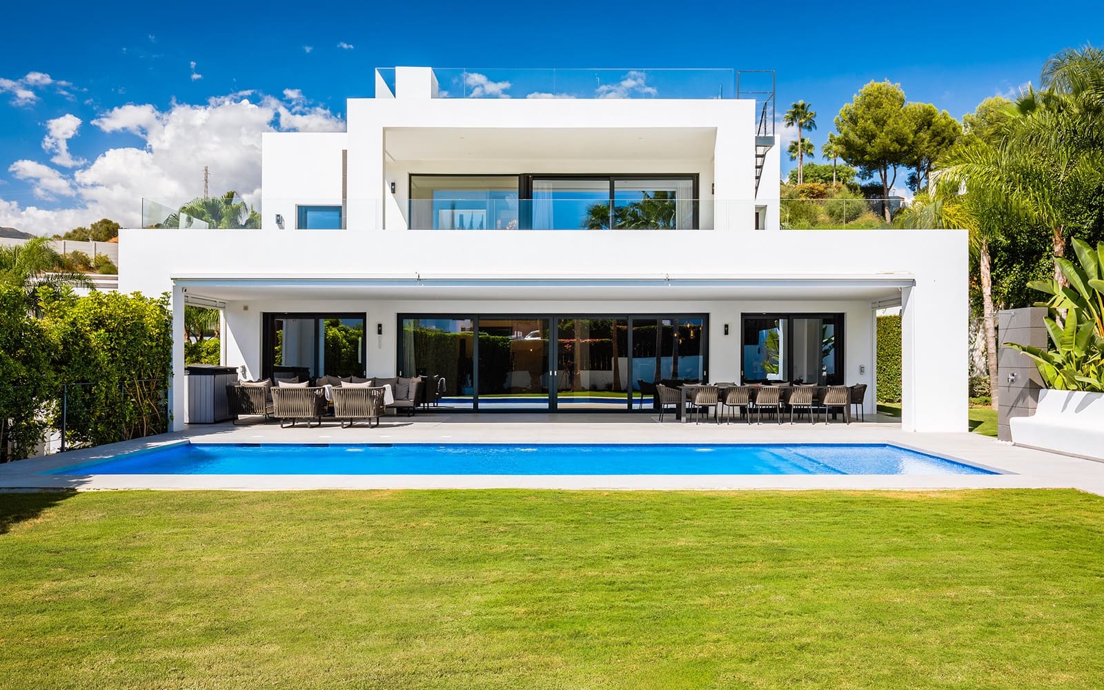 7 sypialnia Willa na sprzedaż w Marbella z basenem garażem - 4 200 000 € (Ref: 9494809)
