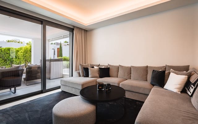 7 sypialnia Willa na sprzedaż w Marbella z basenem garażem - 4 200 000 € (Ref: 9494809)