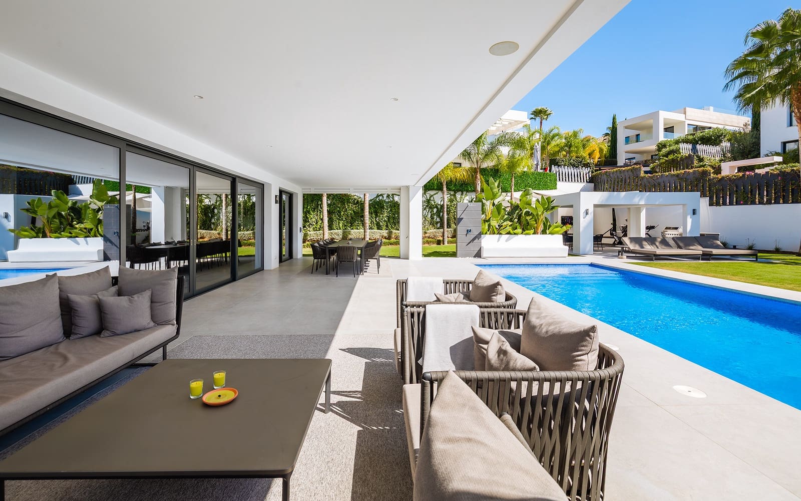 7 sypialnia Willa na sprzedaż w Marbella z basenem garażem - 4 200 000 € (Ref: 9494809)