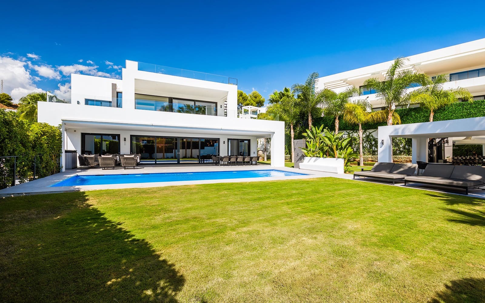 7 sypialnia Willa na sprzedaż w Marbella z basenem garażem - 4 200 000 € (Ref: 9494809)