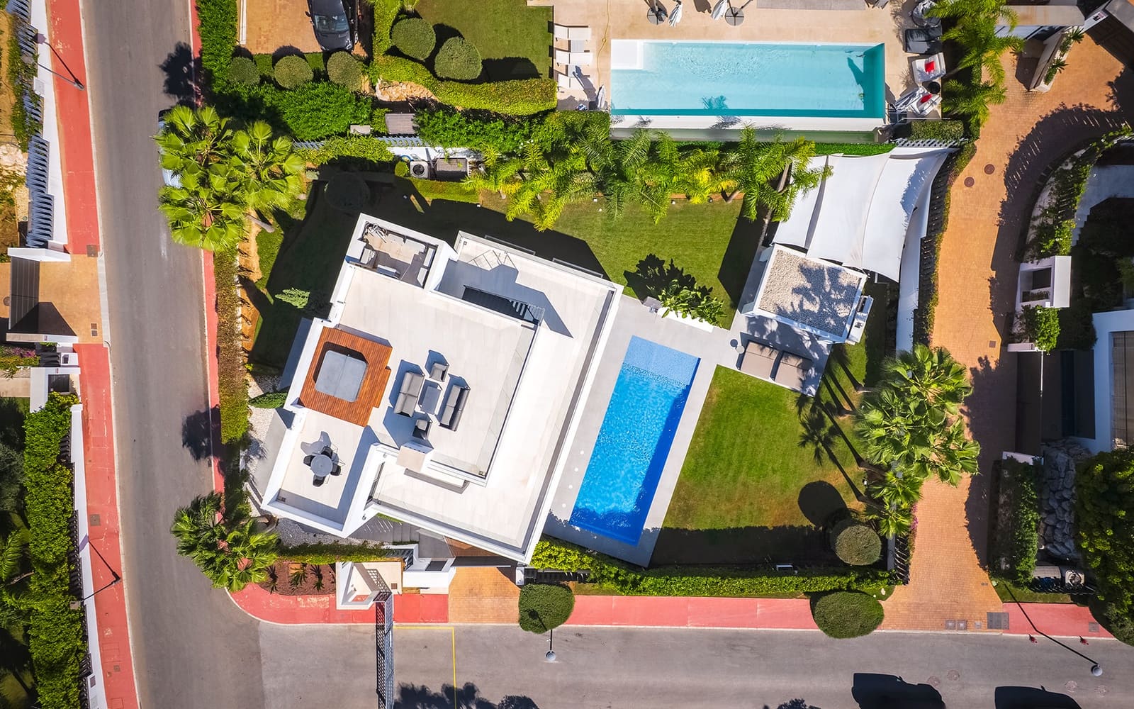 7 sypialnia Willa na sprzedaż w Marbella z basenem garażem - 4 200 000 € (Ref: 9494809)