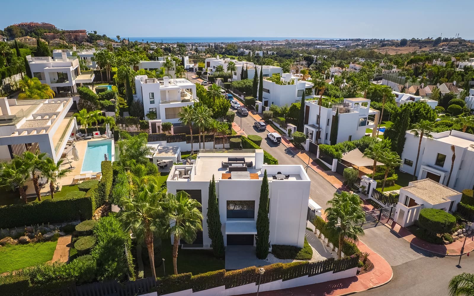 7 sypialnia Willa na sprzedaż w Marbella z basenem garażem - 4 200 000 € (Ref: 9494809)