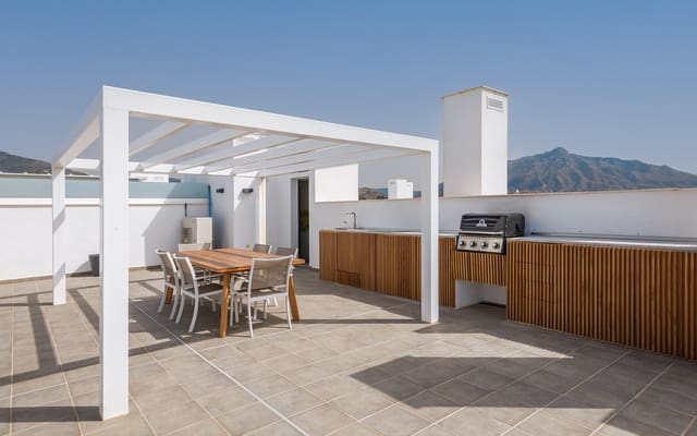 4 slaapkamer Penthouse te koop in San Pedro de Alcantara, Marbella met garage - € 850.000 (Ref: 9494813)
