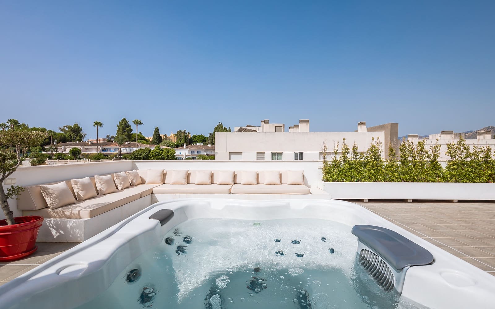 Ático de 4 habitaciones en San Pedro de Alcantara en venta con garaje - 850.000 € (Ref: 9494813)