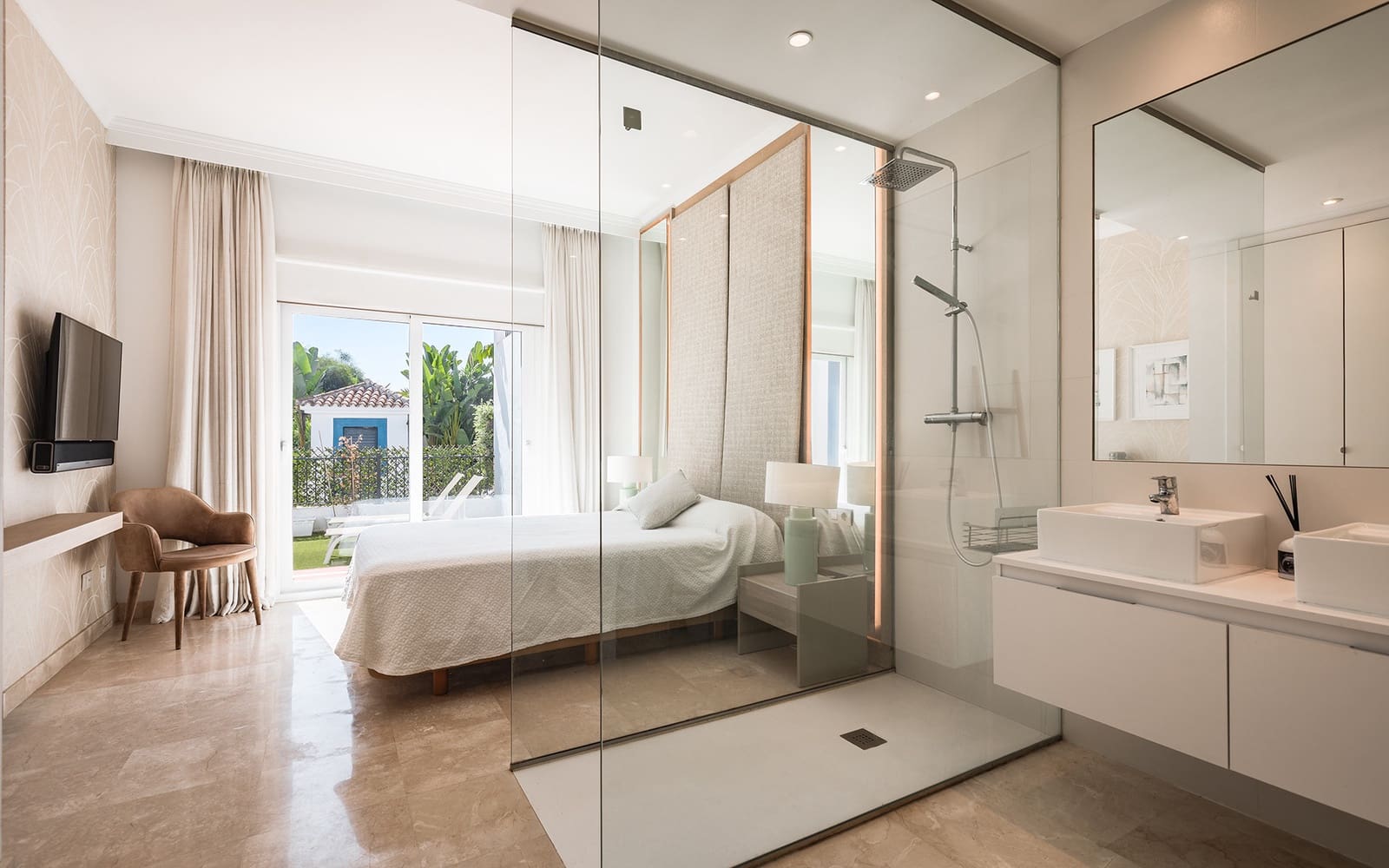 2 bedroom Apartment for sale in Benahavis with pool garage - € 450,000 (Ref: 9494824)