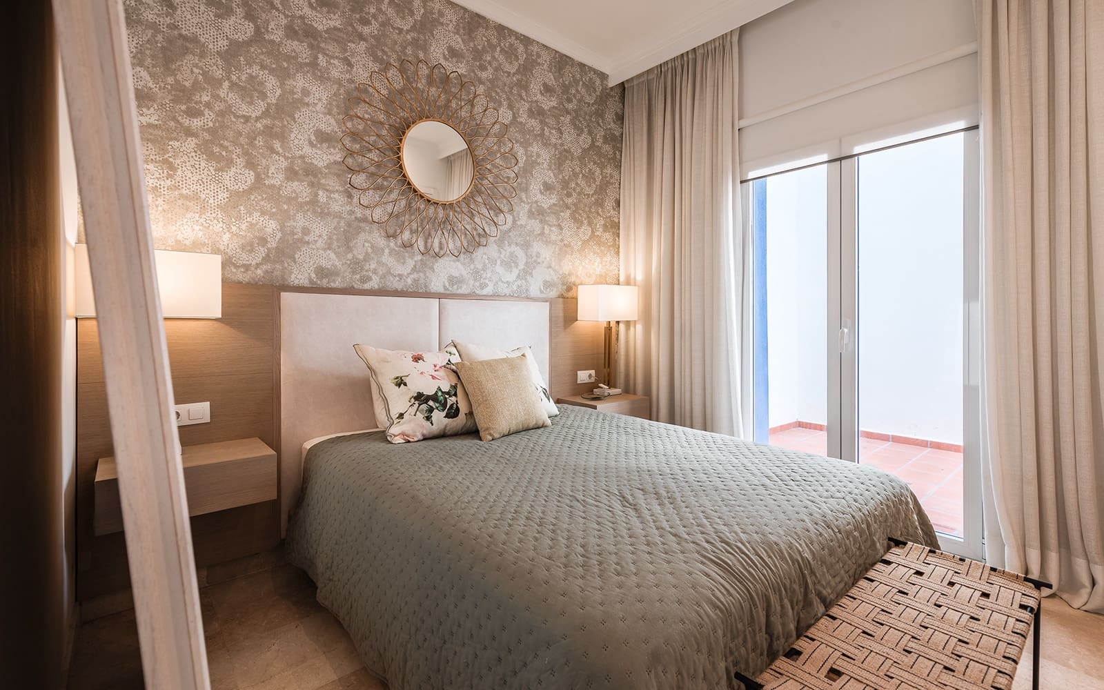 2 bedroom Apartment for sale in Benahavis with pool garage - € 450,000 (Ref: 9494824)