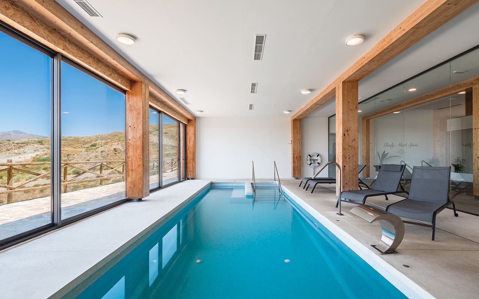 2 bedroom Apartment for sale in Benahavis with pool garage - € 450,000 (Ref: 9494824)