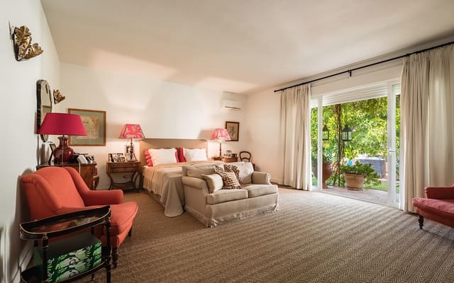 4 Zimmer Villa zu verkaufen in Benahavís mit Pool Garage - 3.900.000 € (Ref: 9494825)