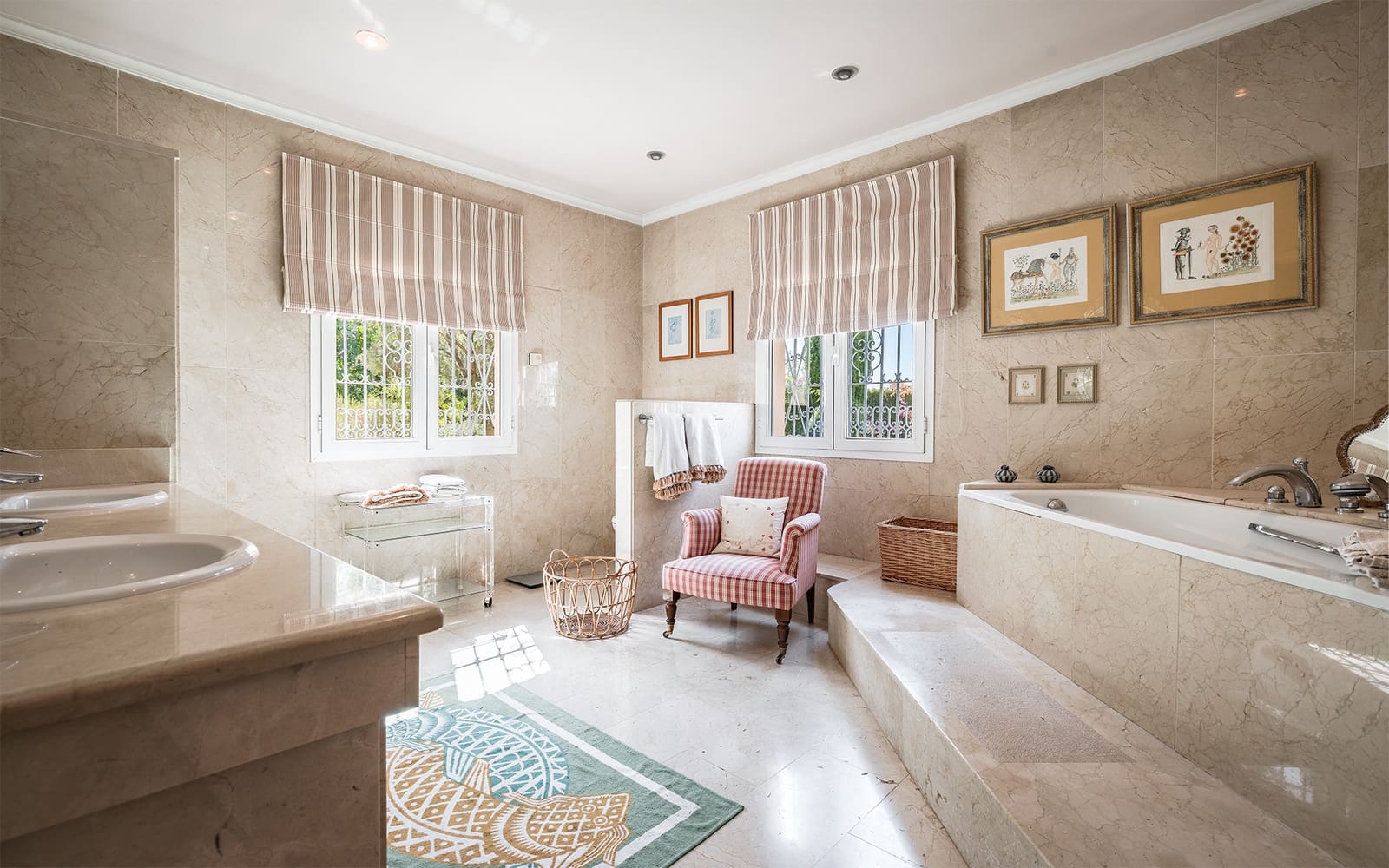 4 Zimmer Villa zu verkaufen in Benahavis mit Pool Garage - 3.900.000 € (Ref: 9494825)