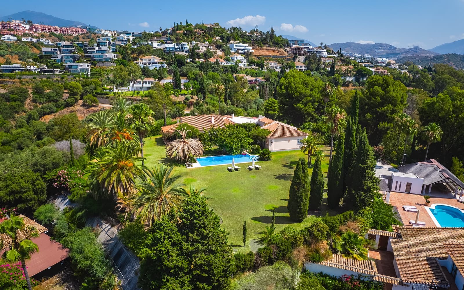 4 Zimmer Villa zu verkaufen in Benahavis mit Pool Garage - 3.900.000 € (Ref: 9494825)