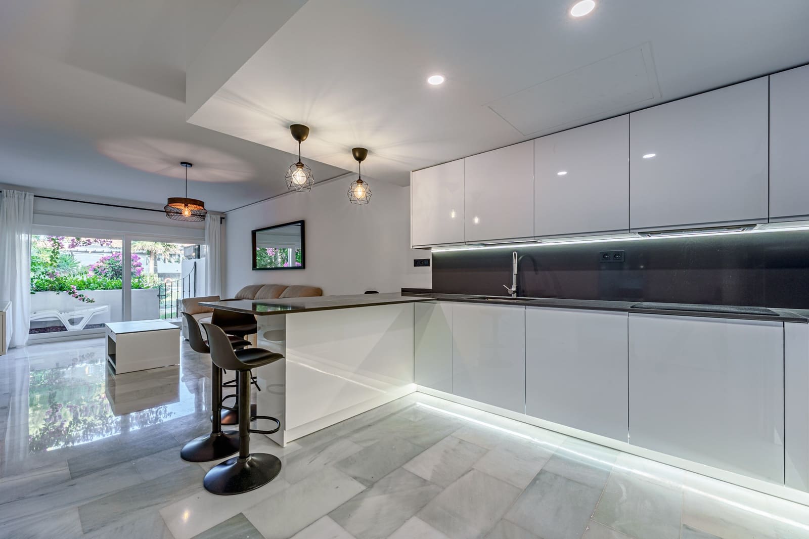 3 chambre Appartement à vendre à Marbella avec piscine garage - 650 000 € (Ref: 9494827)