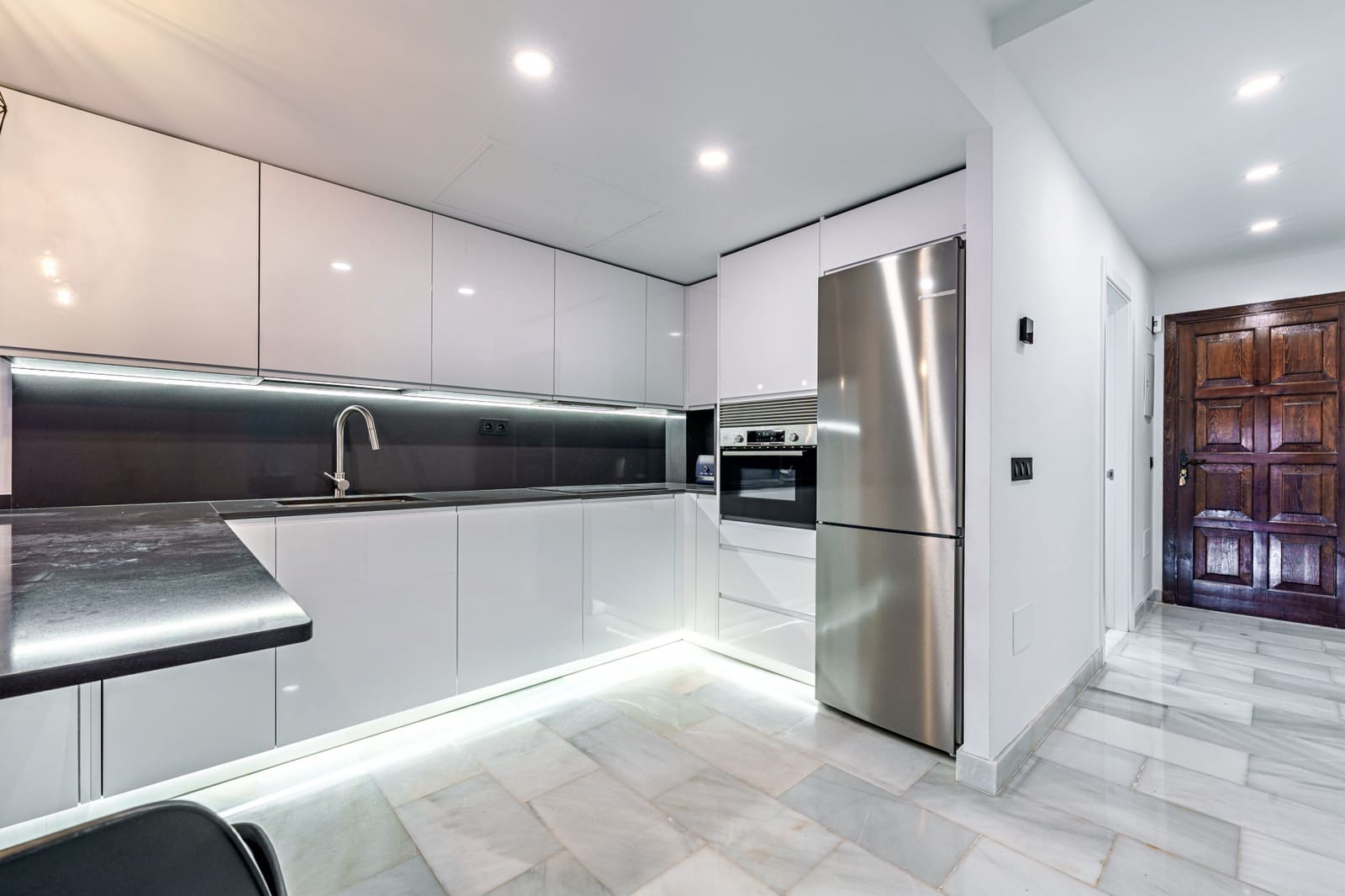 3 chambre Appartement à vendre à Marbella avec piscine garage - 650 000 € (Ref: 9494827)