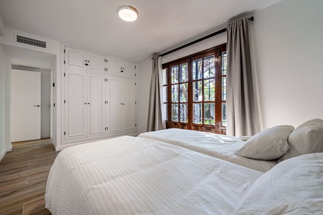 3 chambre Appartement à vendre à Marbella avec piscine garage - 650 000 € (Ref: 9494827)