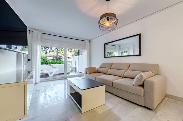 Apartamento de 3 habitaciones en Marbella en venta con piscina garaje - 615.000 € (Ref: 9494827)