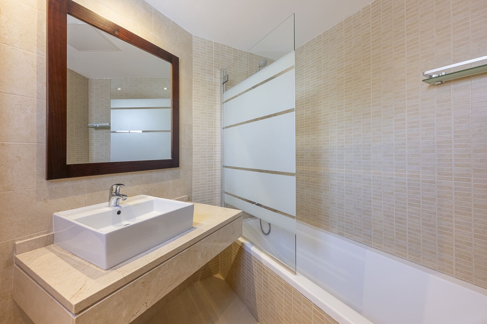 4 Zimmer Apartment zu verkaufen in Marbella mit Pool Garage - 795.000 € (Ref: 9494828)