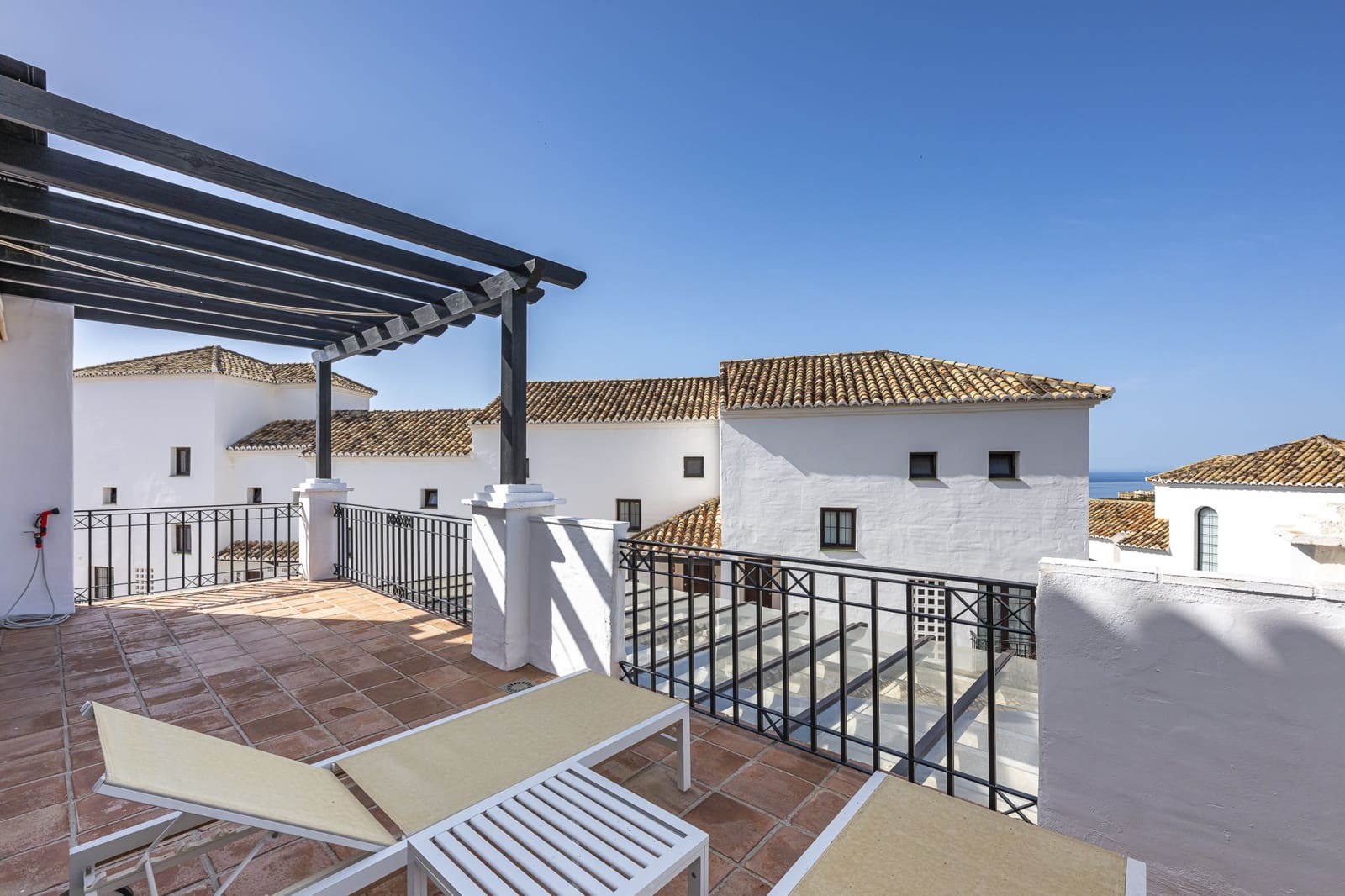 4 Zimmer Apartment zu verkaufen in Marbella mit Pool Garage - 795.000 € (Ref: 9494828)