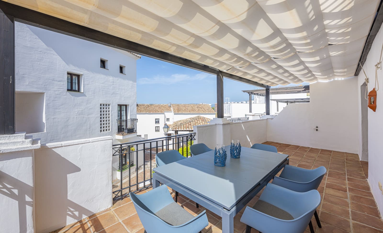 4 soverom Leilighet til salgs i Marbella med svømmebasseng garasje - € 795 000 (Ref: 9494828)