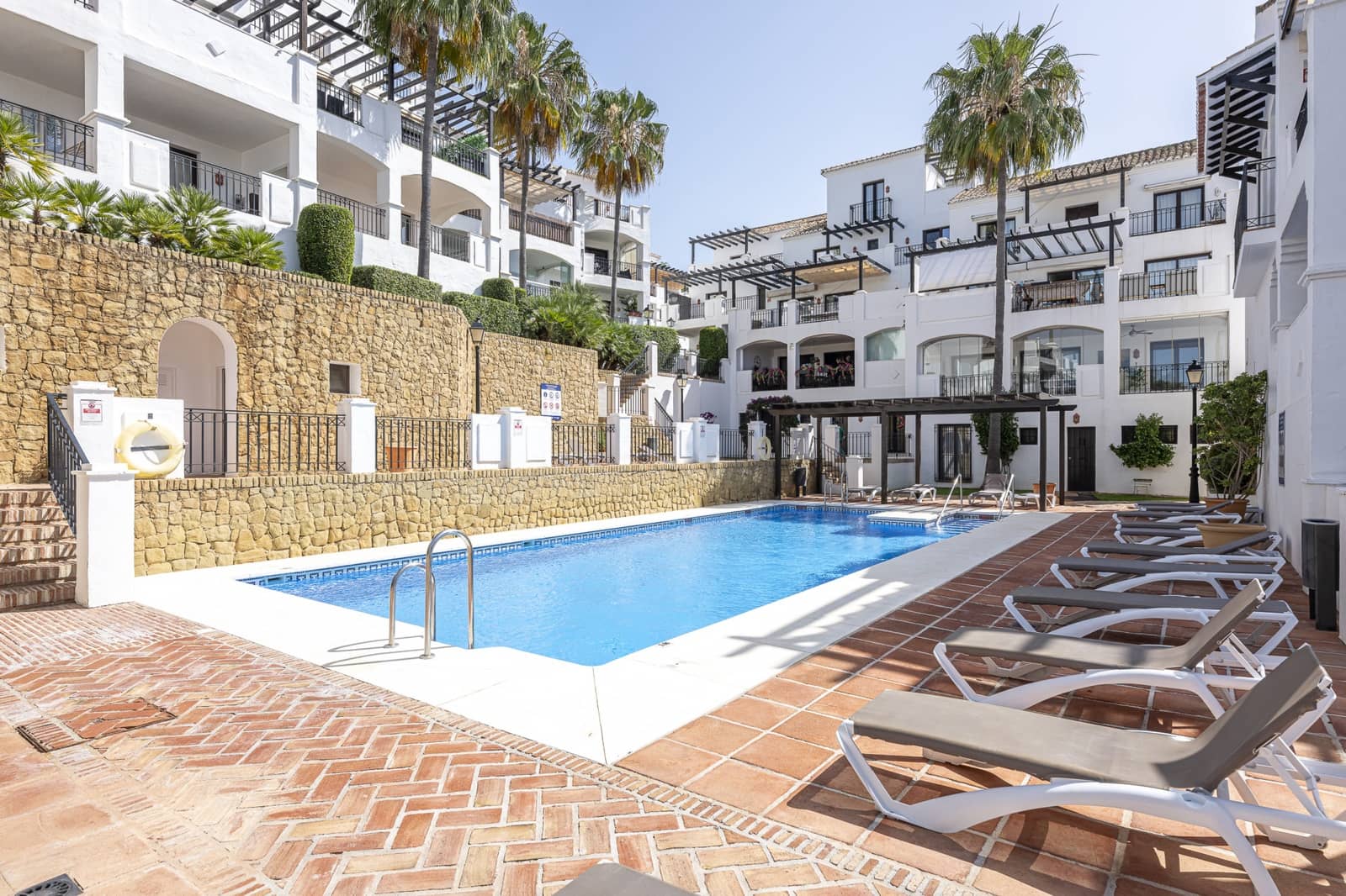 4 soverom Leilighet til salgs i Marbella med svømmebasseng garasje - € 795 000 (Ref: 9494828)